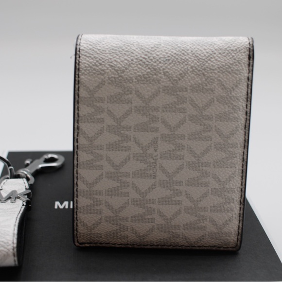 Michael kors Men’s Wallet Brand New with a Key Chain - Picture 5 of 7